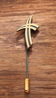 Pin "crucifix"
Priest 